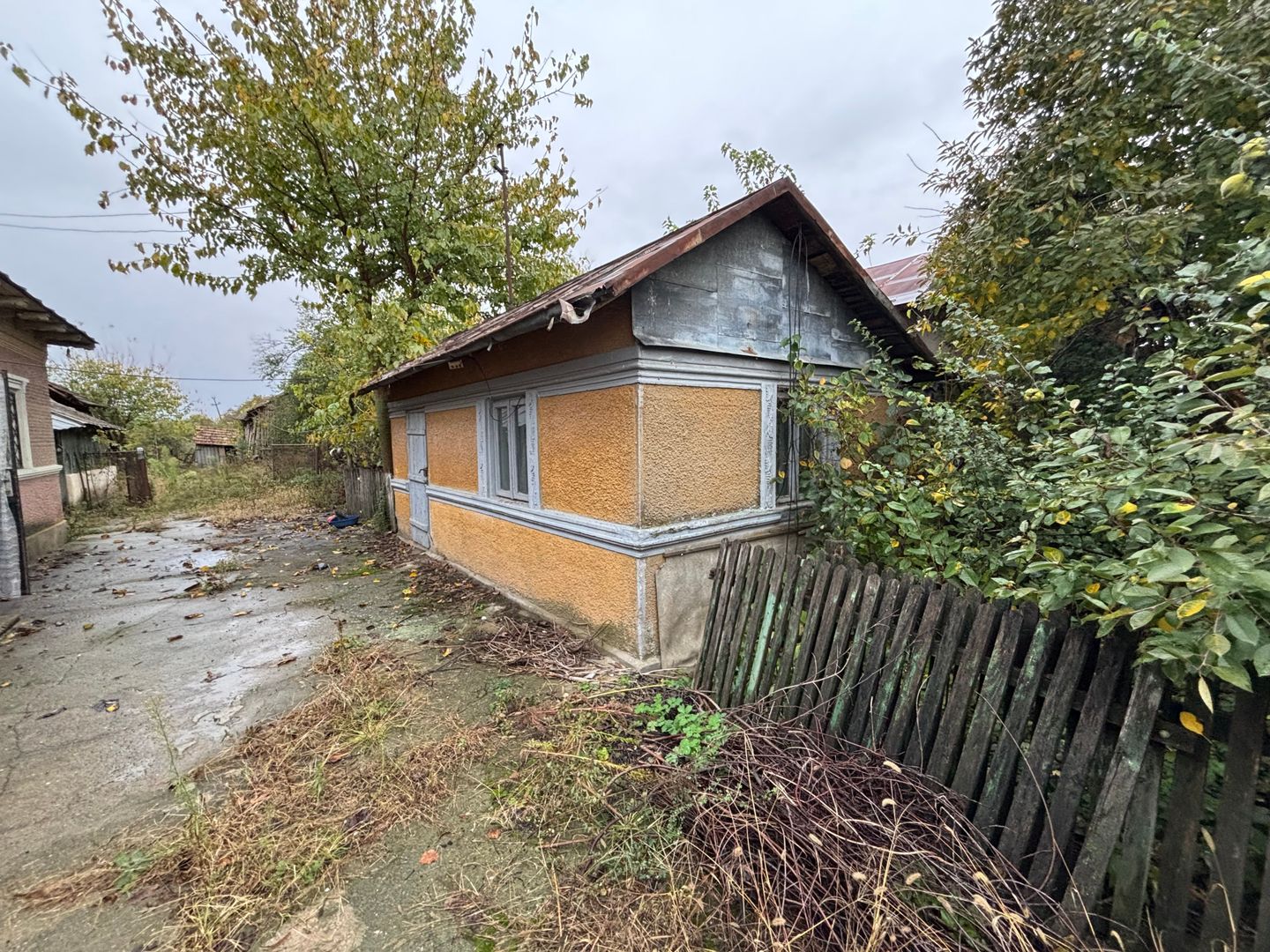 Casă + Teren 1.245 mp aproape de București (Ologeni, Prahova) - Poză 3