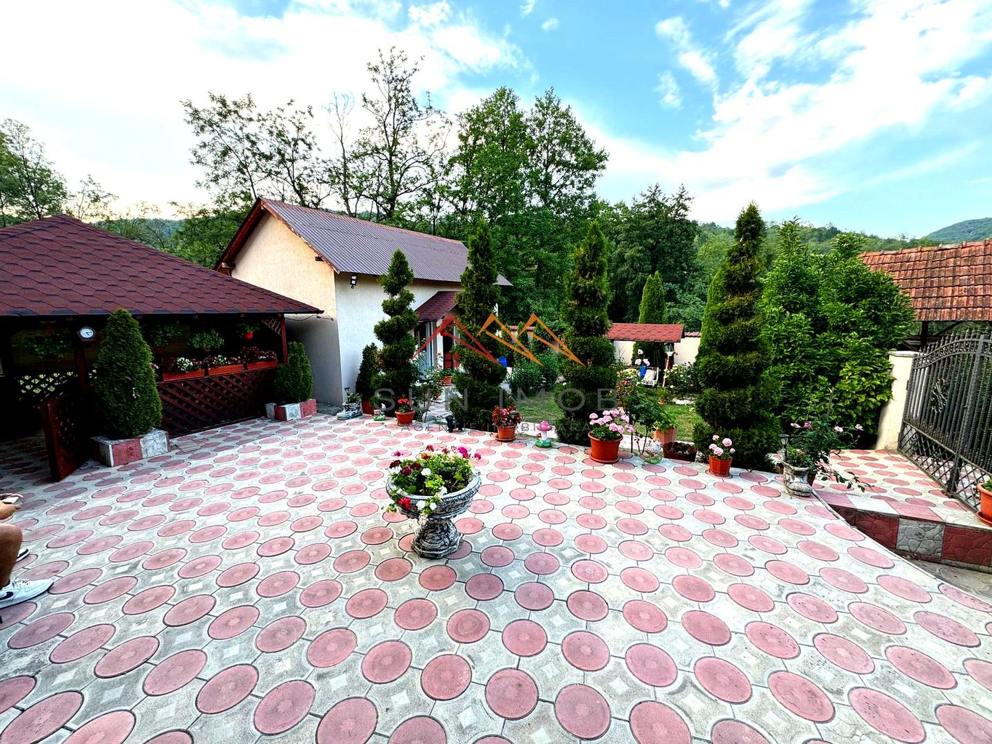 Casa 4 camere, anexe, recent renovata, foisor, teren 781mp, Izvoru, DB - Poză 15