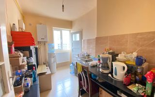Apartament cu 2 camere, la etaj intermediar, situat Ultracentral - Poză 3