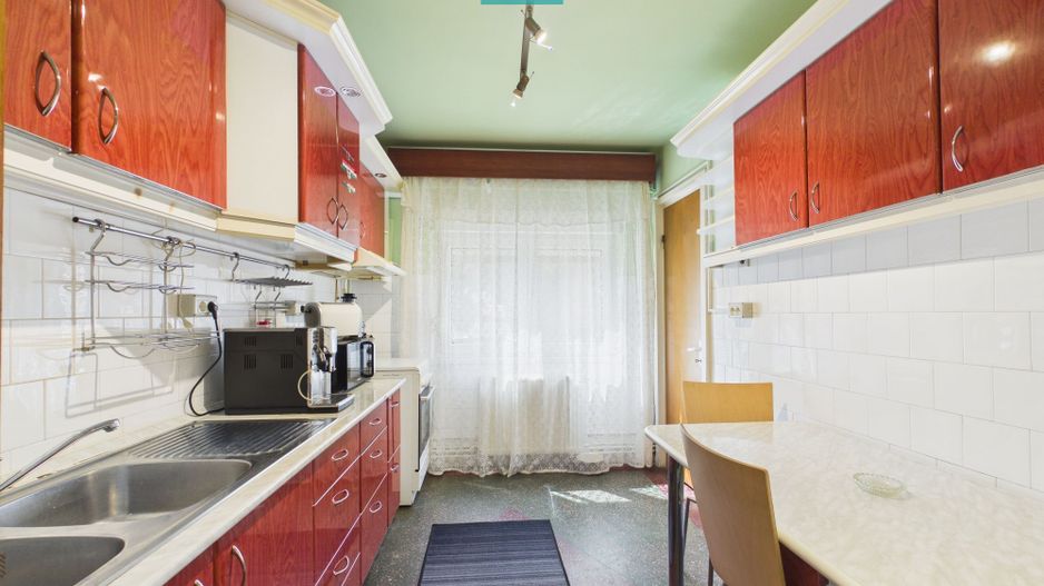 Apartament cu 5 camere în zona Polivalentă - Poză 2