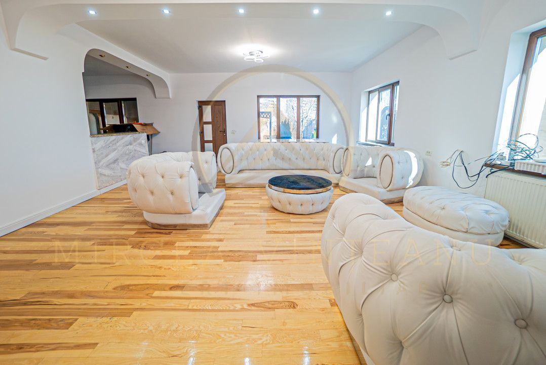 Lazu - Vila de vânzare compusă din P+1E+M. - Poză 3