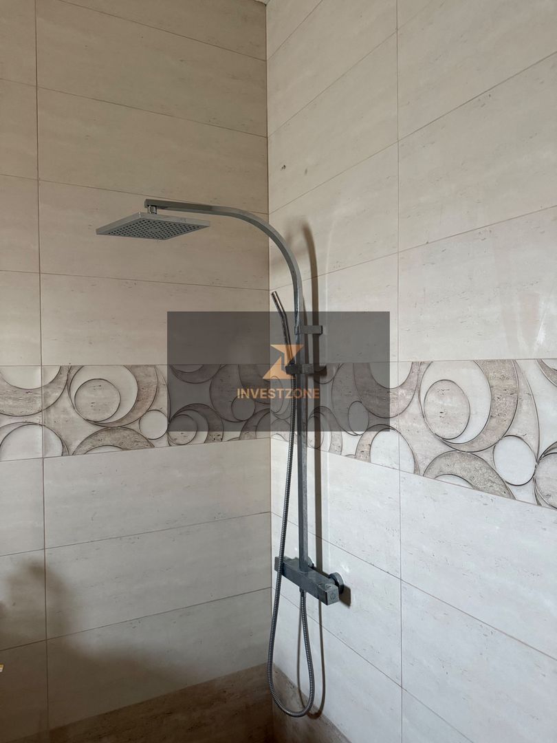 Casă spațioasă cu teren 806 mp - Poză 5