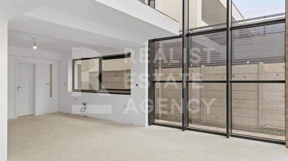 Casă nouă, spațioasă și elegantă, 7 camere, Lângă Pădurea Crețuleasca - Poză 15