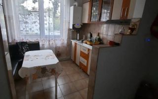 Vând apartament 2 camere semidecomandat în Satu-Mare - Poză 1