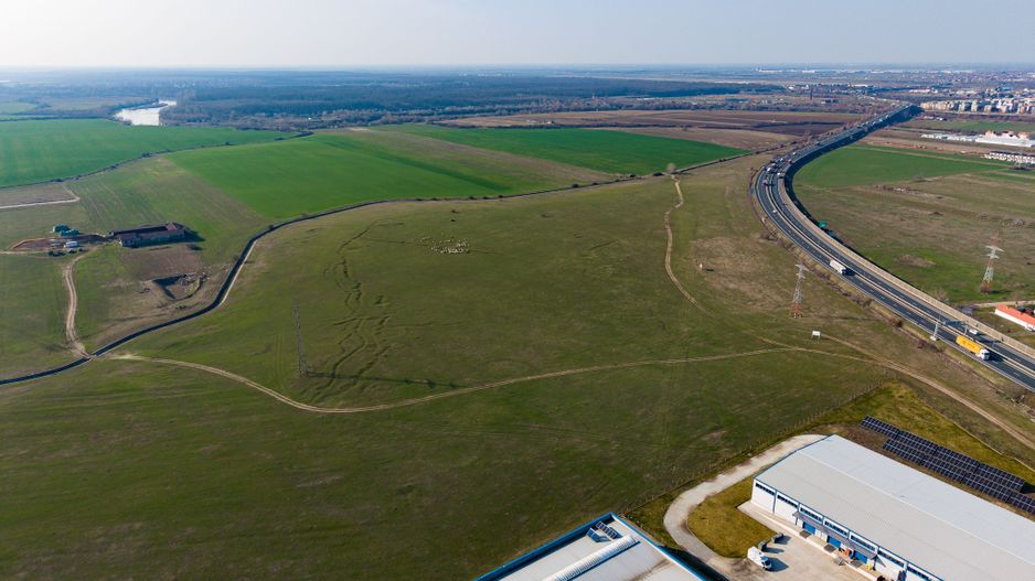 Teren de 107,000mp în zona industrială Zădareni - Poză 15