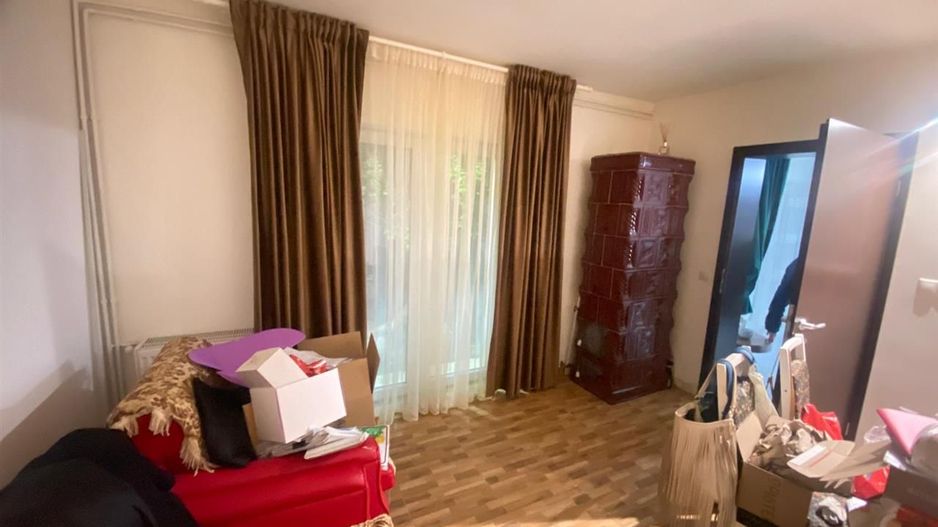 casa cu 2 apartamente Ianova 120mp centrala amenajata - Poză 3