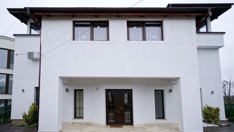 👉 Vilă spectaculoasă pe lac – Ghermănești | 573 mp | Terasă, ponton, - Poză 3