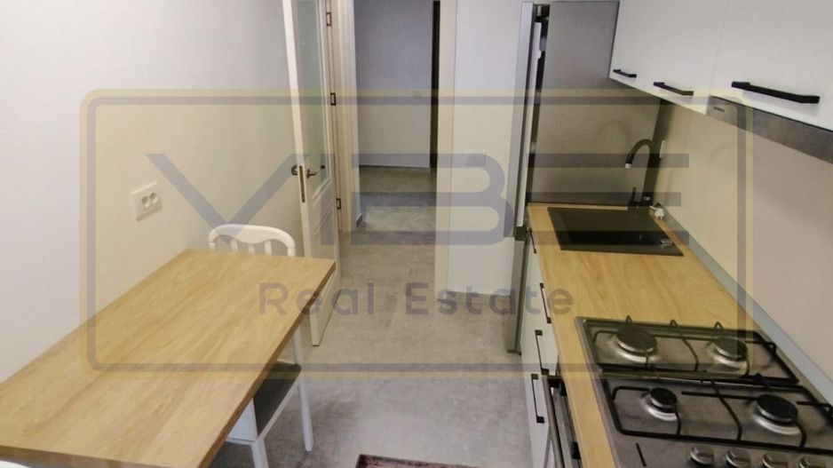 Popas Pacurari- Carrefour Market - O camera + Parcare - Poză 6