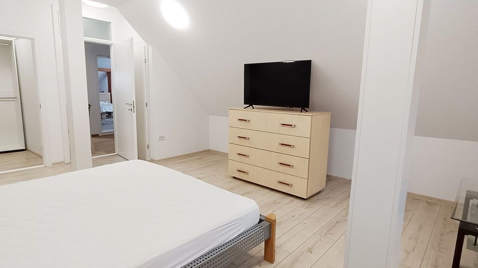 Apartament modern in vila-100mp - Poză 7