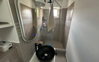 2 camere | etaj 2 | centrala proprie | renovat | mobilat si utilat | - Poză 9