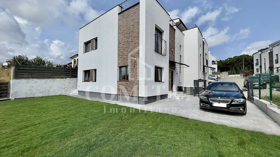 Casă ultramodernă cu terasă panoramică strada Voroneț - Poză 16