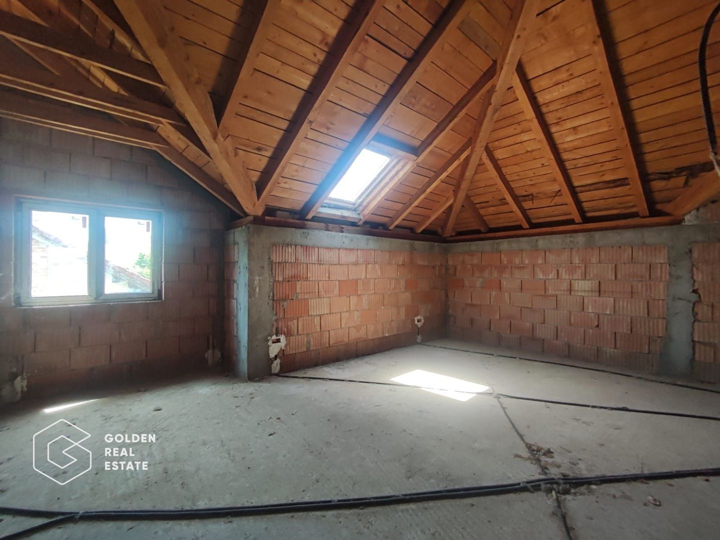 Casa cu teren de 697 mp si 5 dormitoare, Westfield - Poză 5