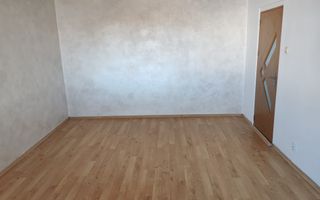 De vanzare apartament cu 3 camere, zona Aleea Nucului - Poză 4