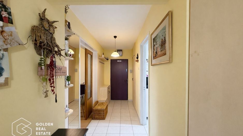 Apartament 5 camere decomandat, cu garaj si boxa, zona Vlaicu - Poză 11