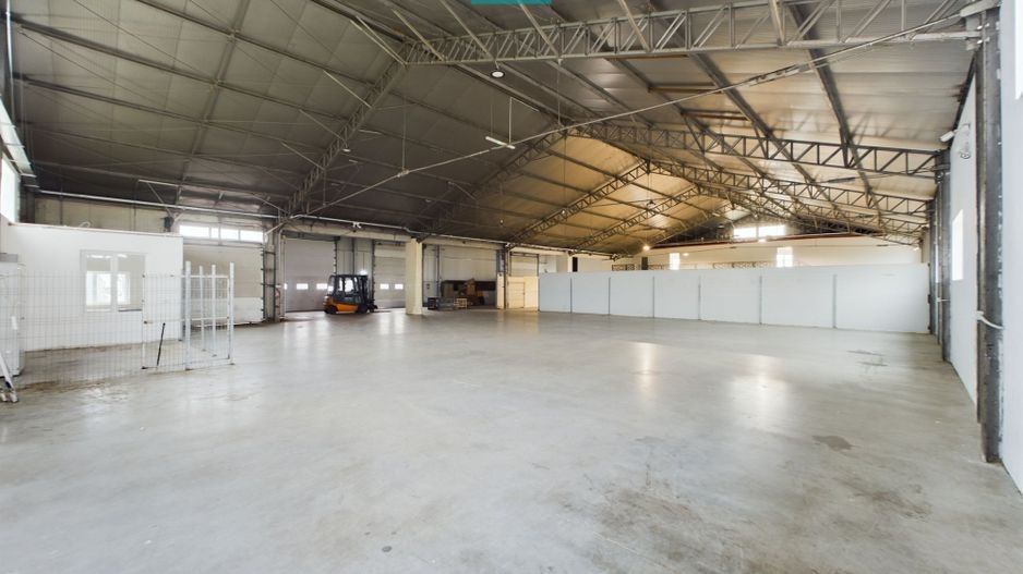 Hală cu birouri și platformă betonată de 2.500 mp - Poză 9