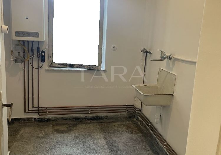Apartament ultracentral– 37 mp, bloc cu lift. - Poză 4