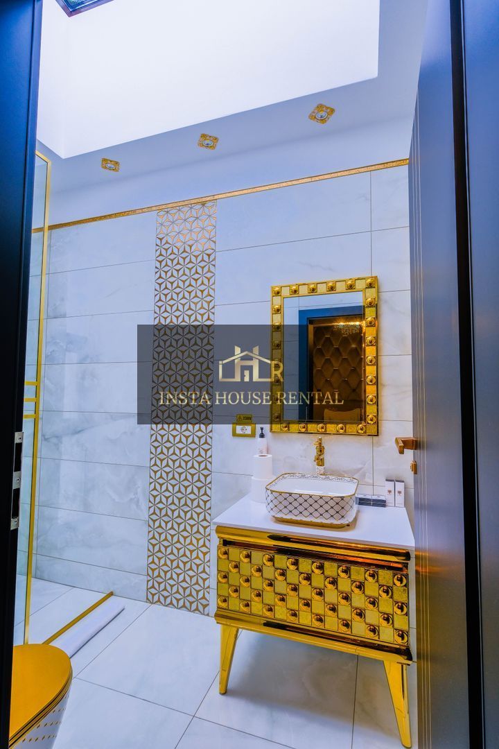 Hotel de LUX cu 11 camere / Restaurant & Piscina - Poză 19