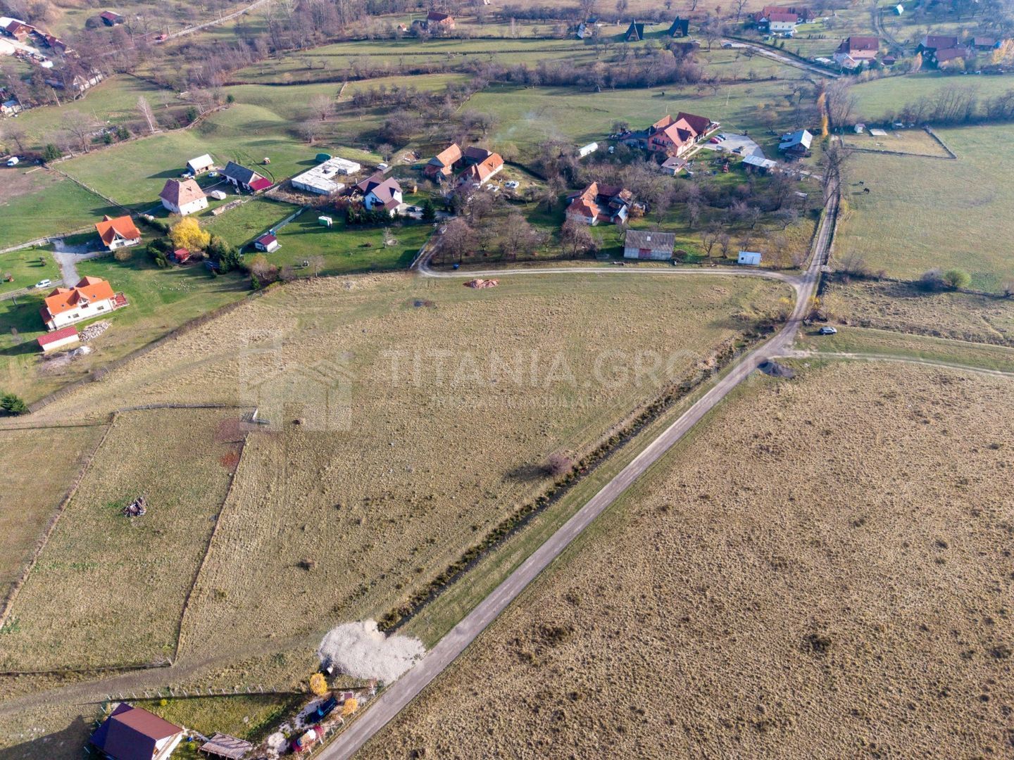 Teren intravilan parcelabil, priveliște spre munți, Sohodol, Bran - Poză 17