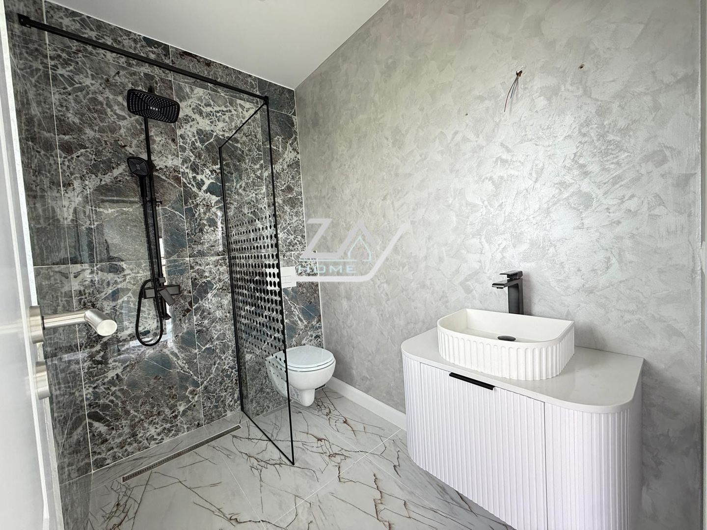 Duplex finalizat despartit prin camera tehnica. 3 dormitoare. 2 balcoane. - Poză 7