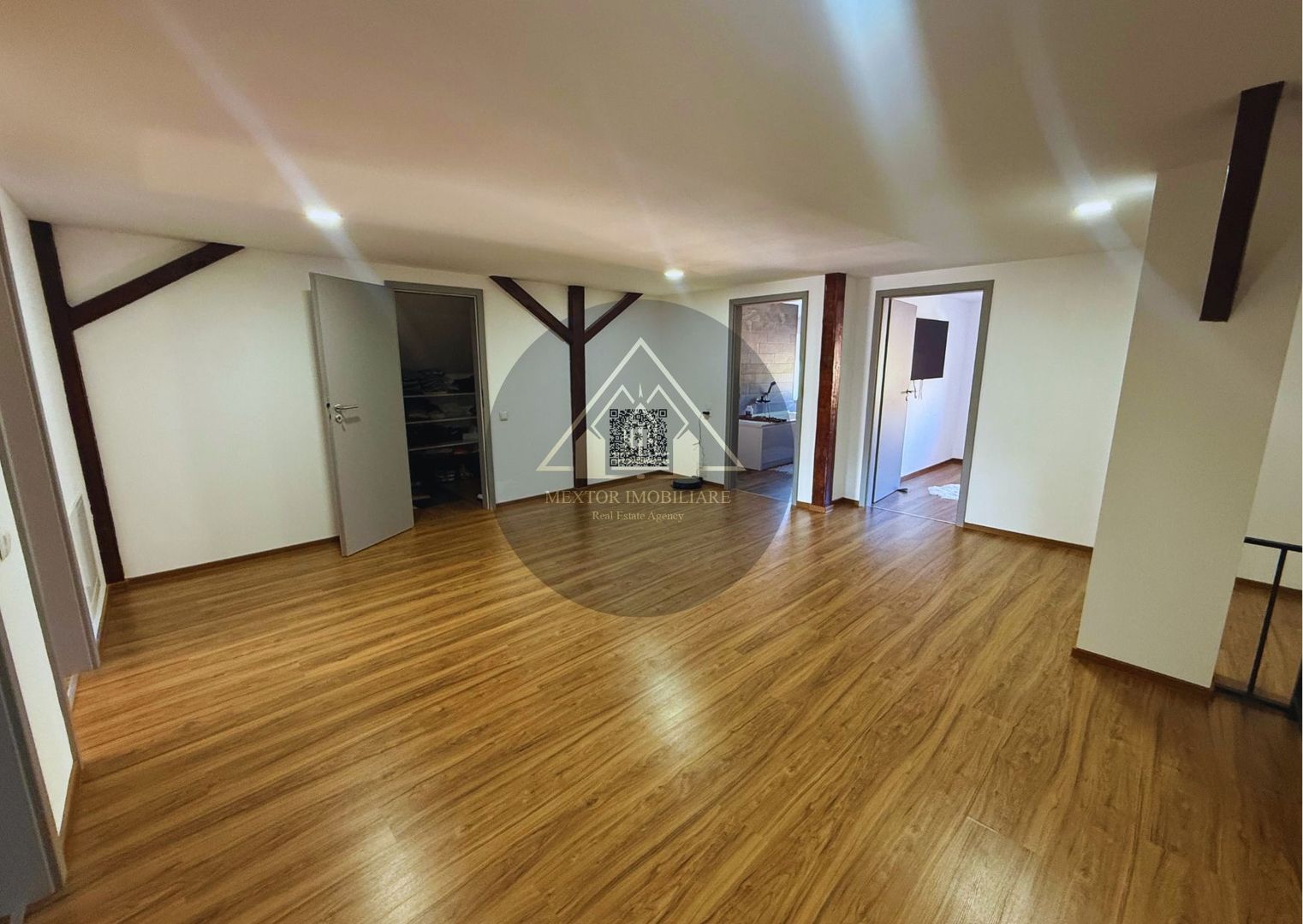 Casa de 4 camere, de vanzare - Poză 15