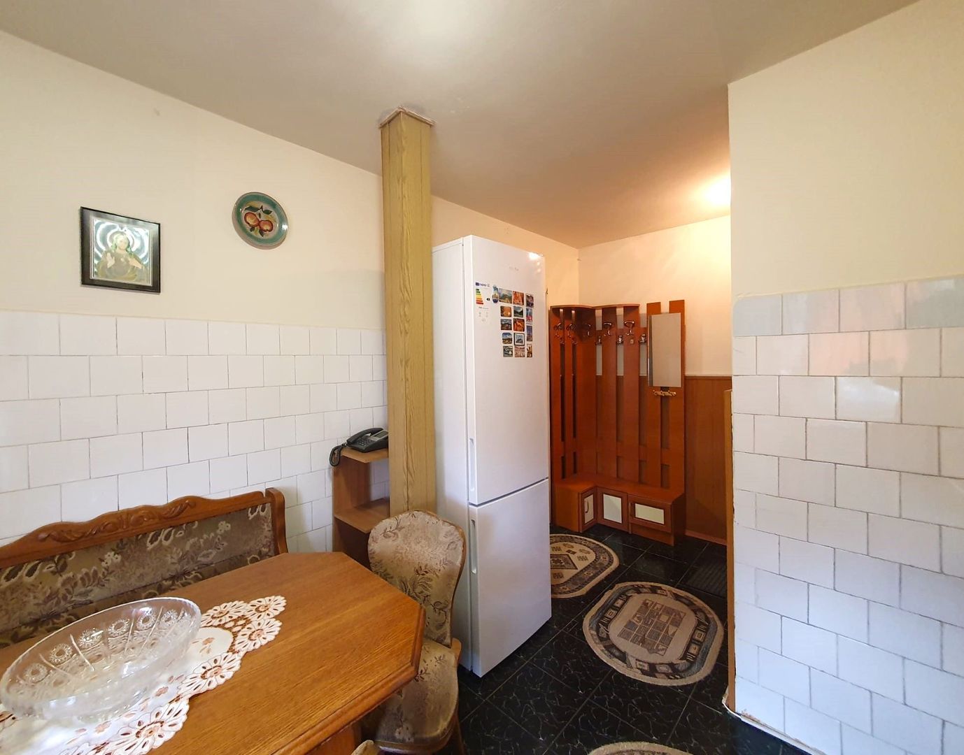 Apartament luminos cu vedere spre biserică, într-un cartier verde și liniștit. - Poză 6