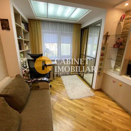 Apartament  3 Camere Decomandat - Et 1 - Bloc 1989 - Poză 7