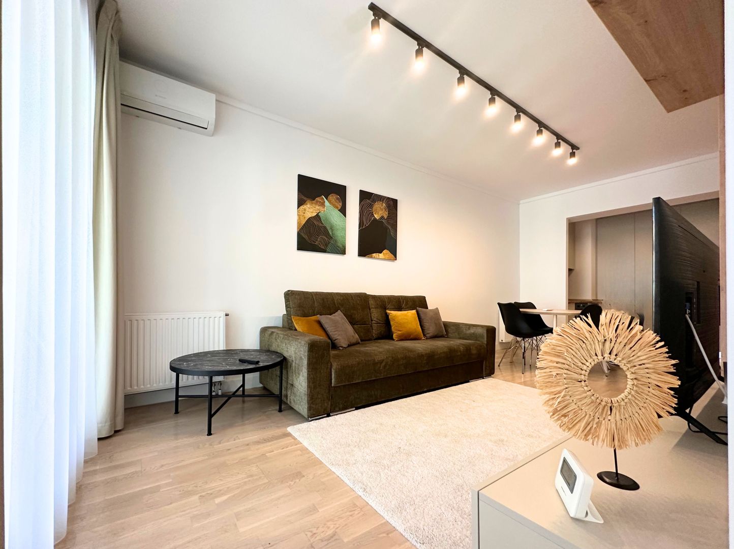 Inchiriere 2 camere cu parcare subterana Marmura residence zona Jiului - Poză 2