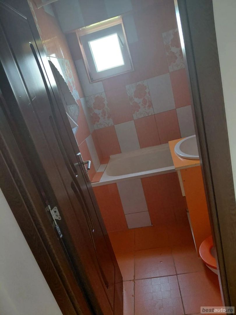 BRASADAS vinde ap 2 cam etaj 4/4 în Micro 16 - Poză 3