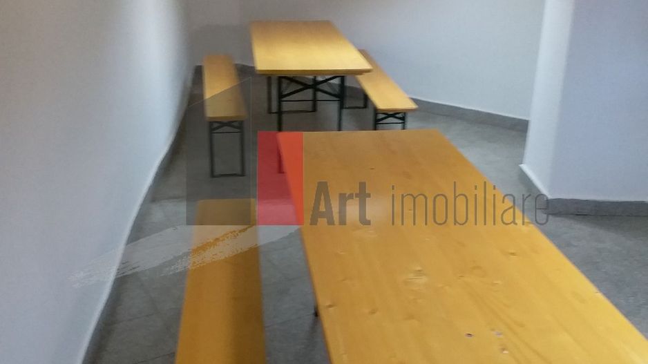 Oportunitate Unică! Vilă Spațioasă lângă Podul Grant, Ideală pentru Birouri - Poză 4