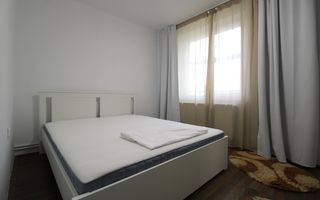 Piata 700; centrala proprie, la prima inchiriere dupa renovare. - Poză 3