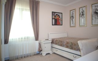 Casa deosebita cu 4 camere,  228 mp, Brașov - Cartierul Stupini - Poză 22