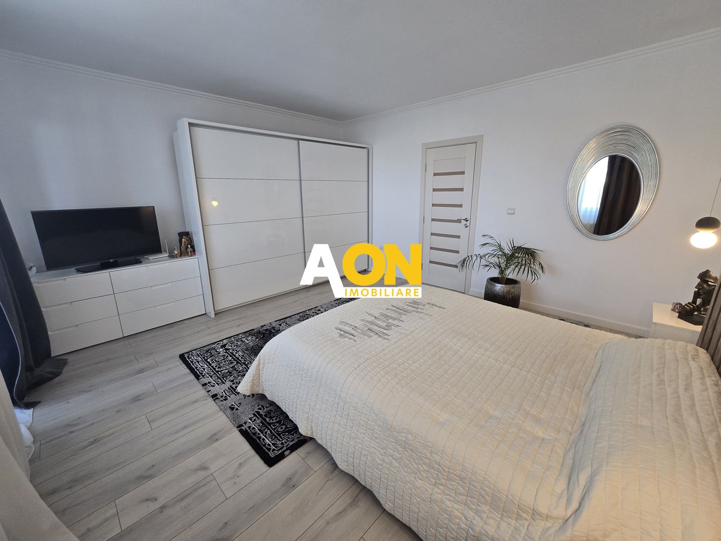 Casa 3 Camere Zona Centru, Complet Renovata si Mobilata - Poză 15