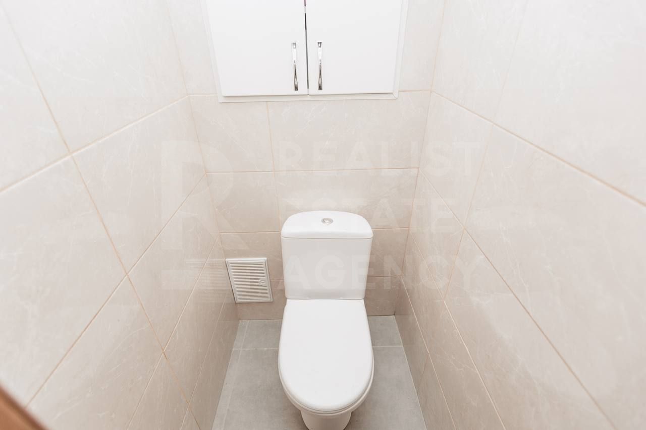 Vânzare, apartament, 3 camere, strada Miorița ,Centru. - Poză 11