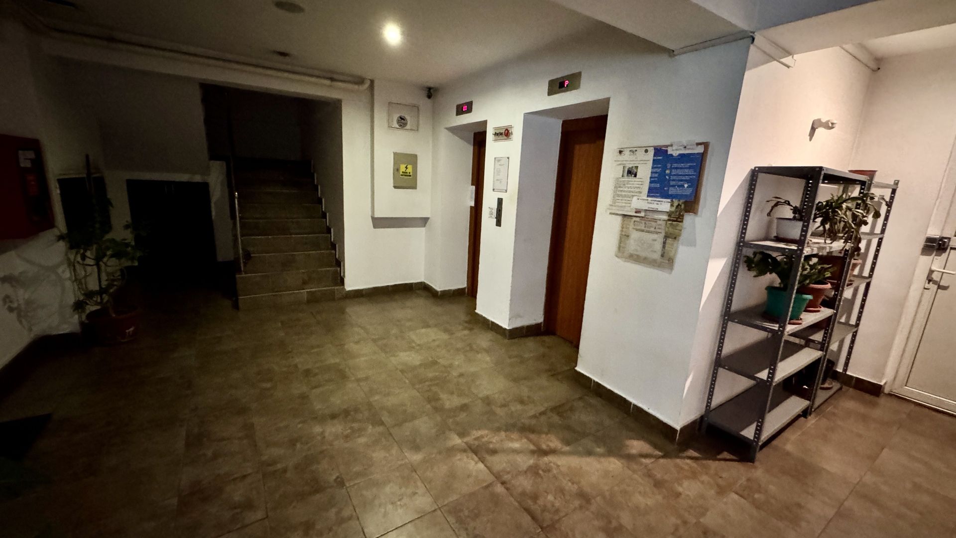 Apartament luminos cu 3 camere, complet mobilat, vedere panoramică spre Tâmpa - Poză 17