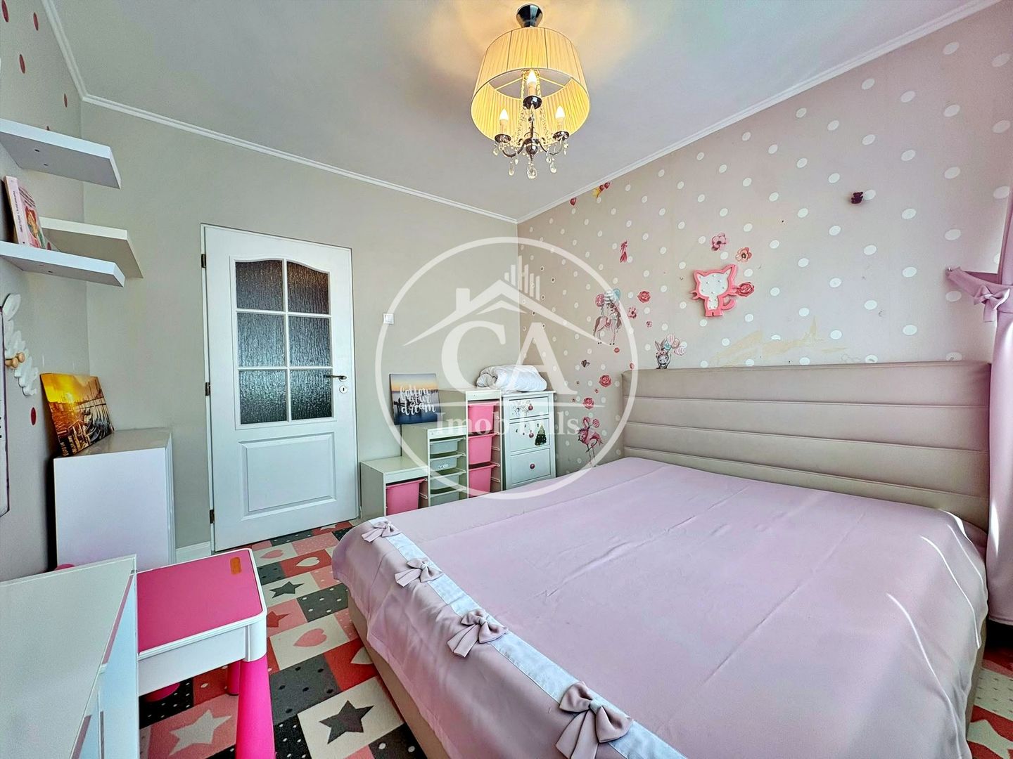 Apartament cu 3 camere situat în zona Decebal - Poză 2