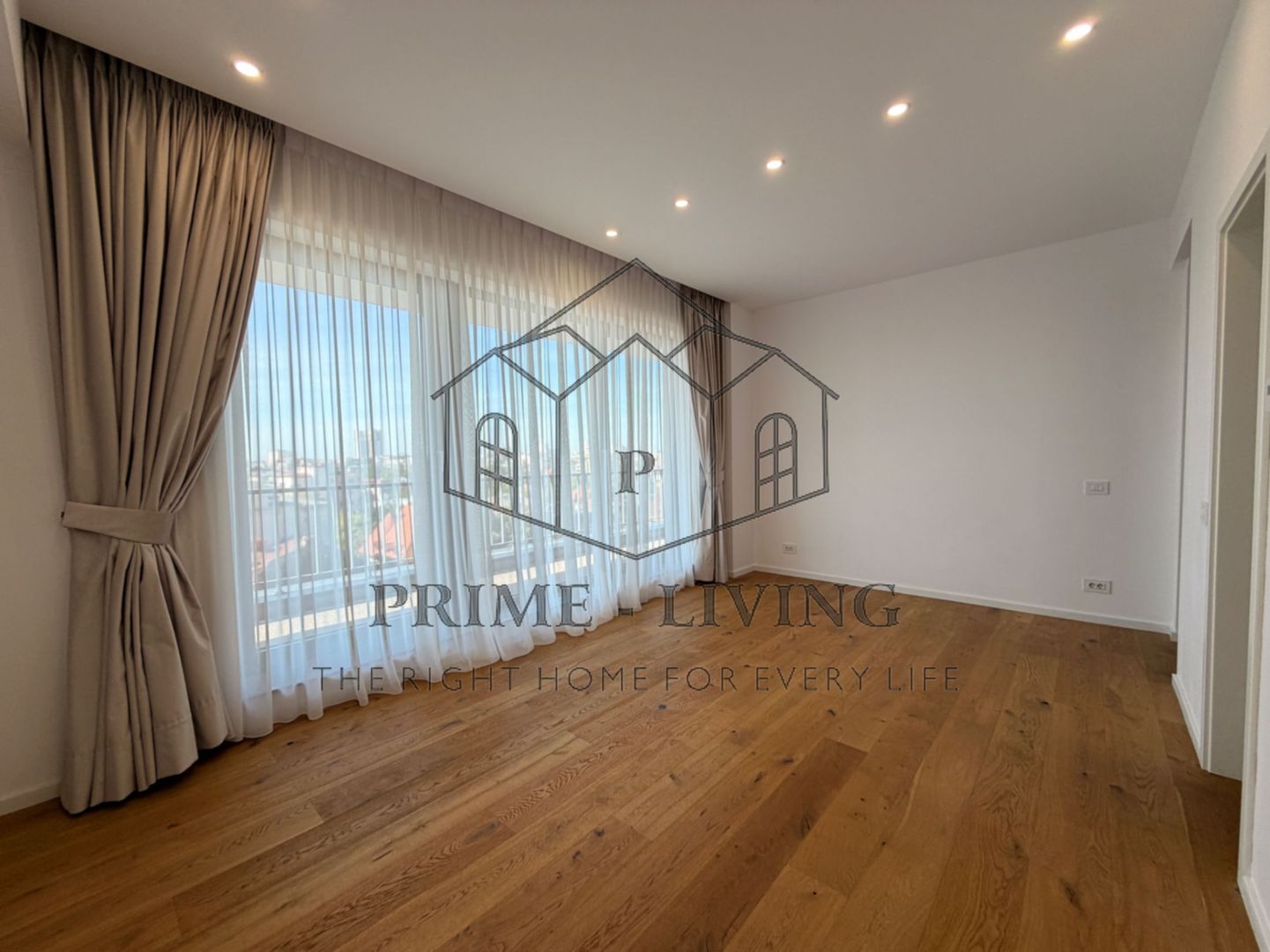 Penthouse lux cu 4 camere in zona ambasadelor - Poză 25