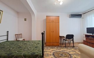 De inchiriat apartament cu o camera, etaj 1, Faleza, 285 euro - Poză 2