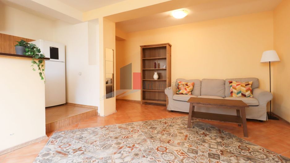 Apartamentul "QETO", bloc cu curte interioara, LIBER - Poză 4