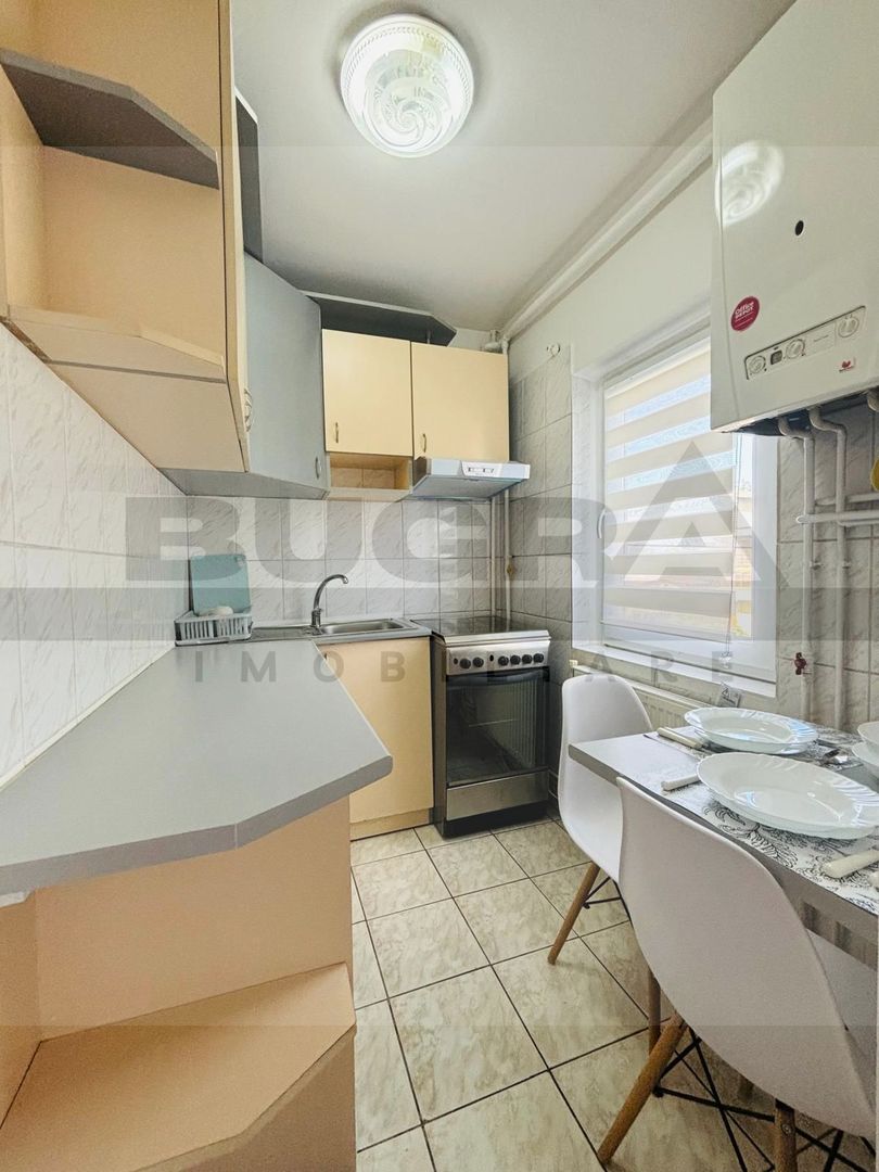 Garsoniera 35 mp, decomandata, centrala proprie, zona Louis Pasteur - Poză 3