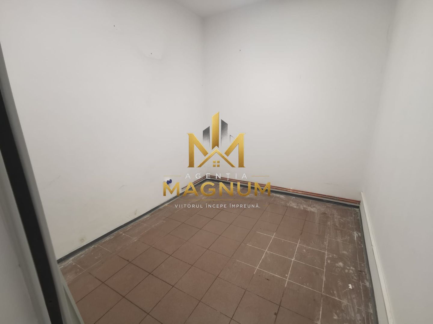 Spațiu comercial 150 mp | Vedere la parc | Vitrină 8 m | Vad intens - Poză 4