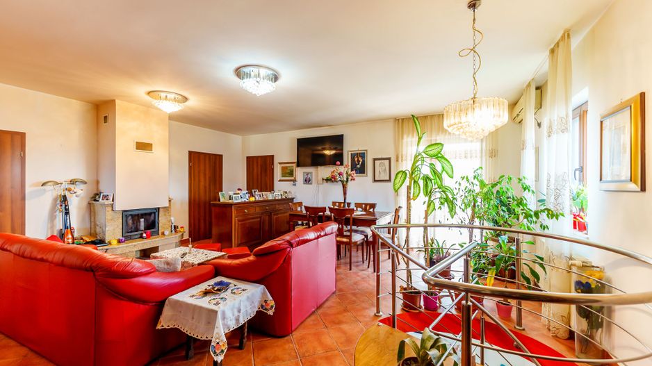 Vilă elegantă tip mediteranean în Zimandul Nou - Poză 15