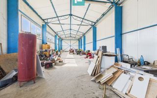 Clădire cu 5 camere cu teren și hală în Cenad - Poză 16