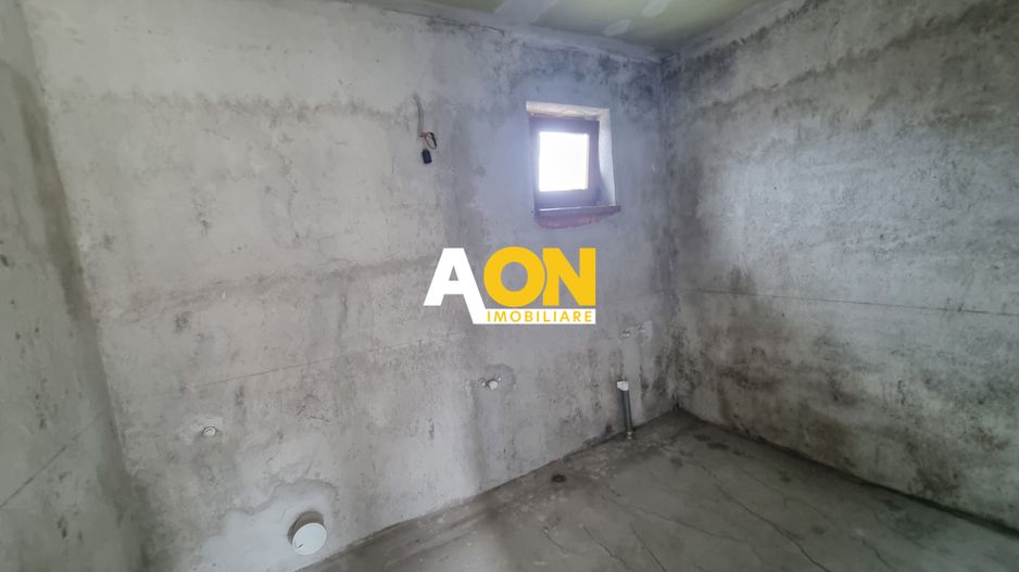 De vanzare casa 6 camere, S+P+M, 900mp teren, Cetate - Poză 15