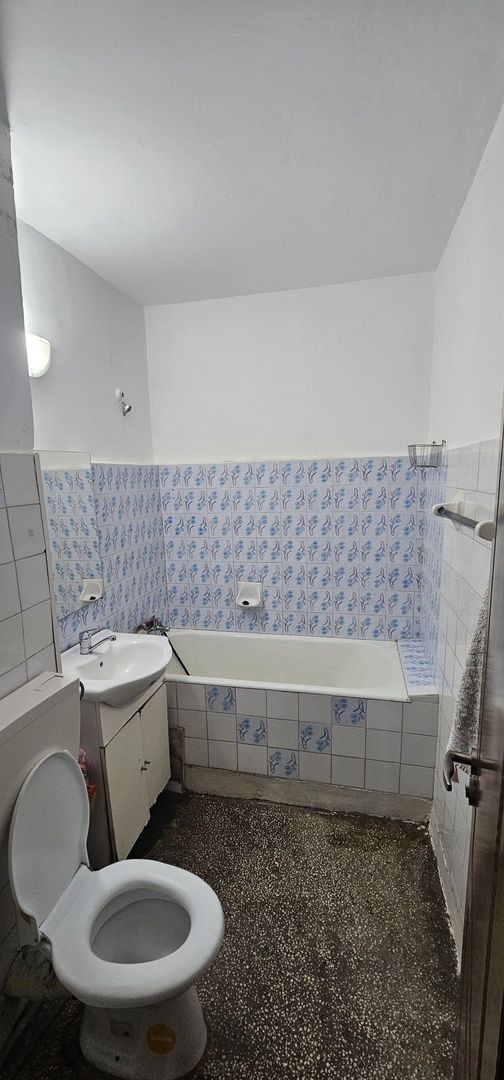 2 camere la pret de garsoniera, 50 mp, liber imediat - Poză 3