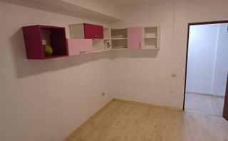 Apartament cu 3 camere de inchiriat-str Suceava-Cartierul Dambu - Poză 8