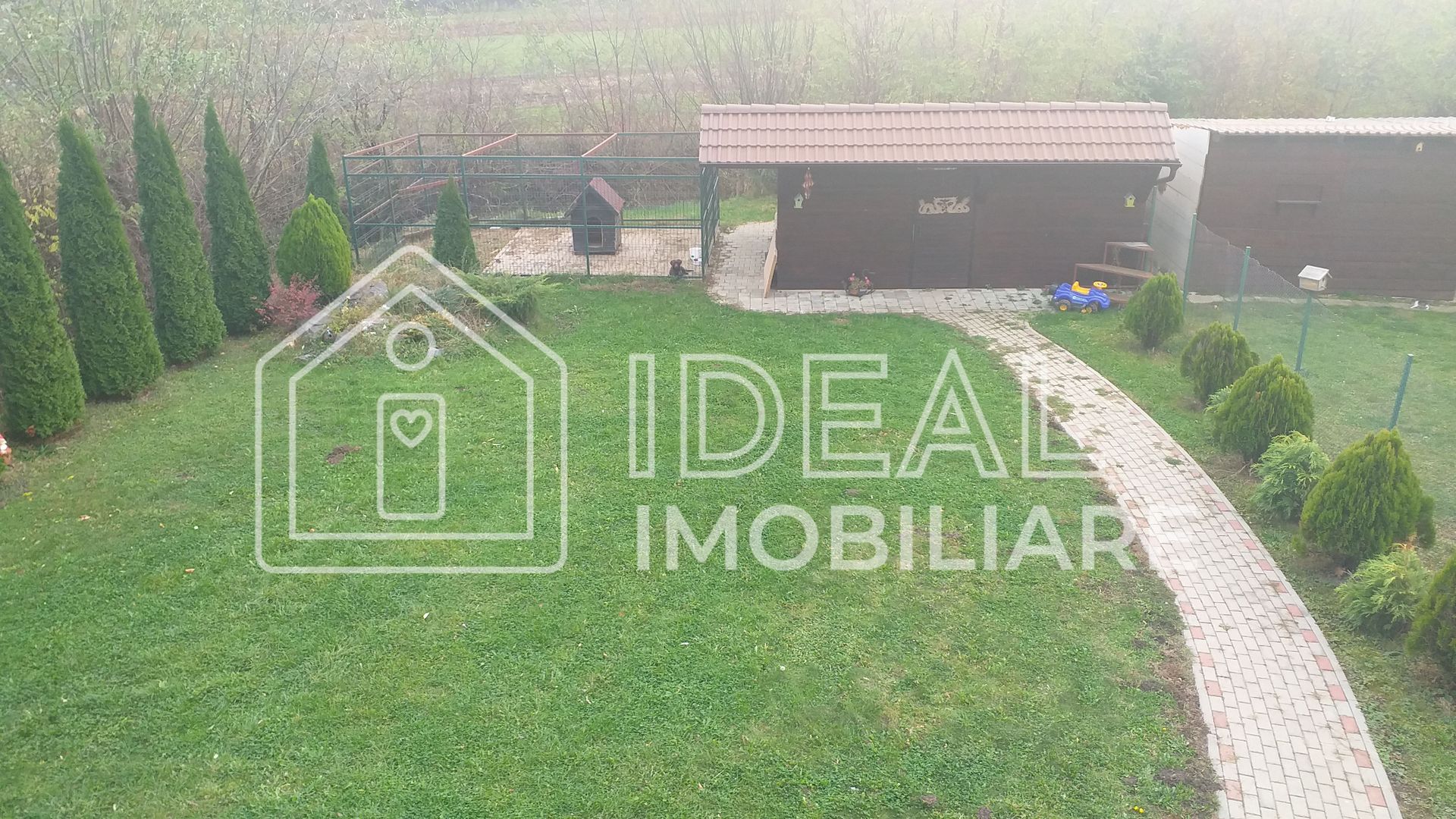Casa moderna cu 4 camere, La  CHEIE in Poplaca - Poză 18