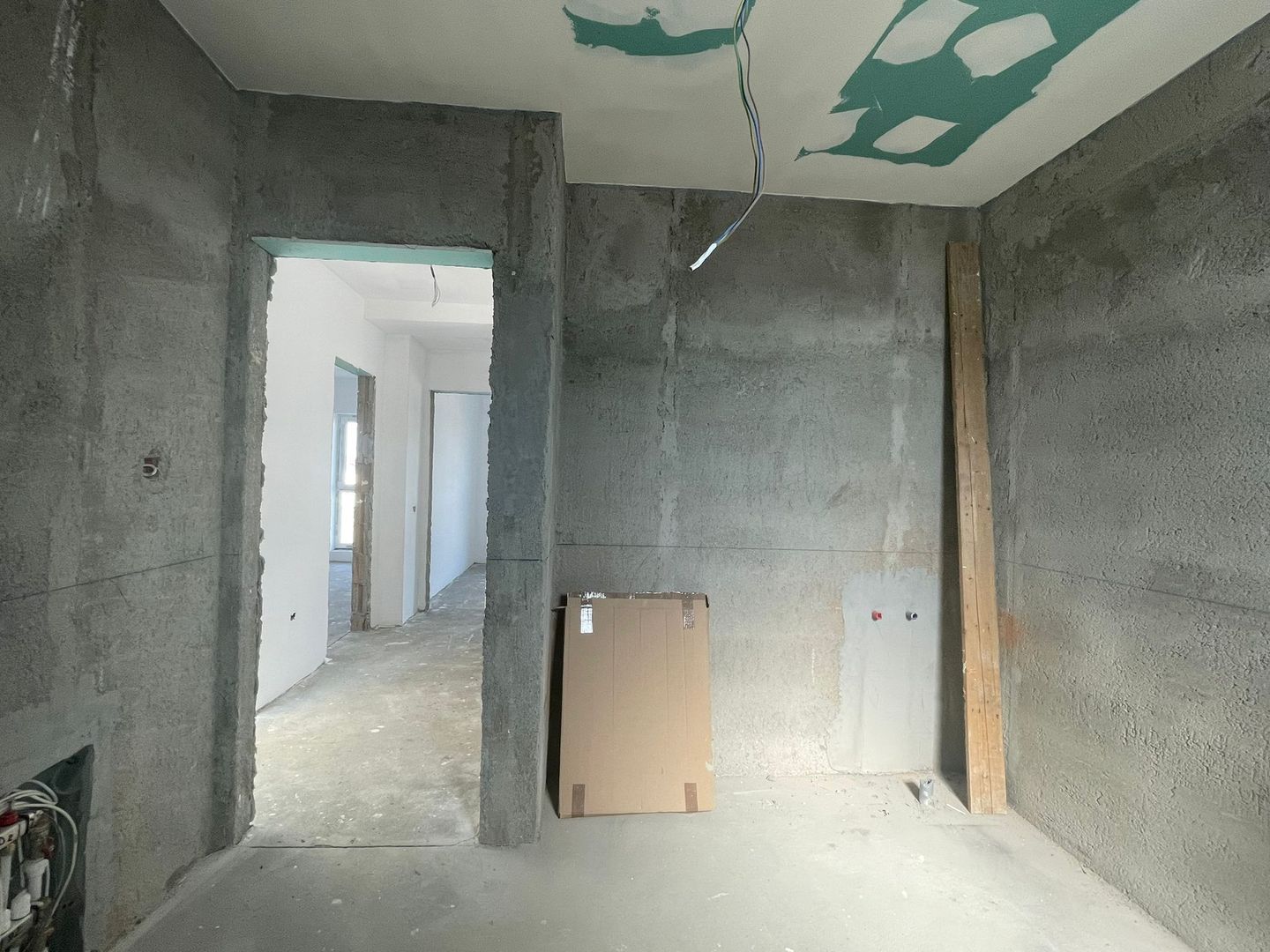 Duplex despartit prin camera tehnica- 5 camere- Mosnita Noua - Poză 13