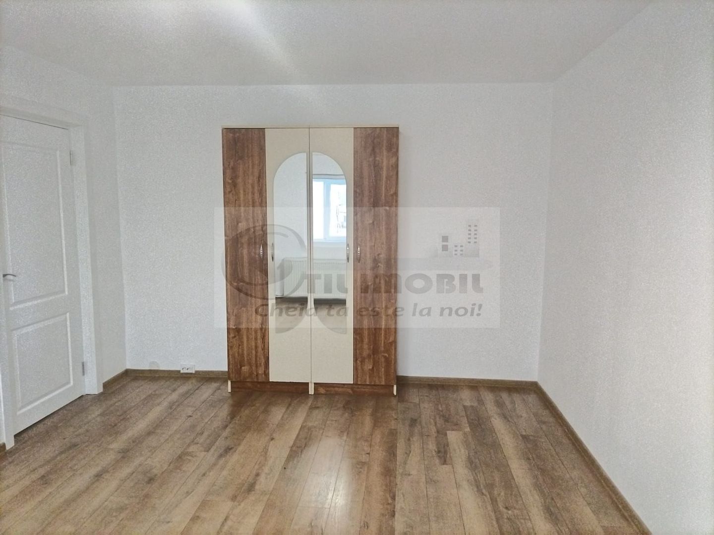 Apartament 2 camere,  decomandat, 54 mp, Selgros – 96.000 € - Poză 3