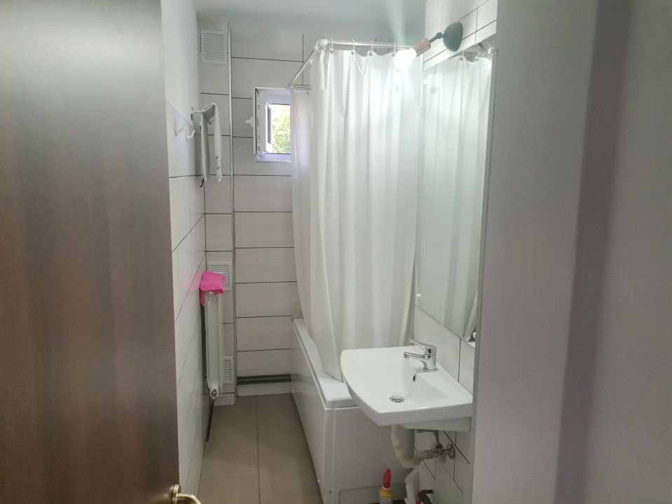 Vanzare apartament 2 camere, renovat, liber, Gavana 2 - Poză 6