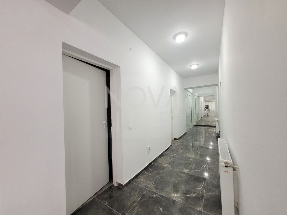 PENTHOUSE DE LUX CU TERASĂ PANORAMICĂ ȘI PRIVELIȘTE SPRE MUNȚII FĂGĂRAȘ - Poză 17